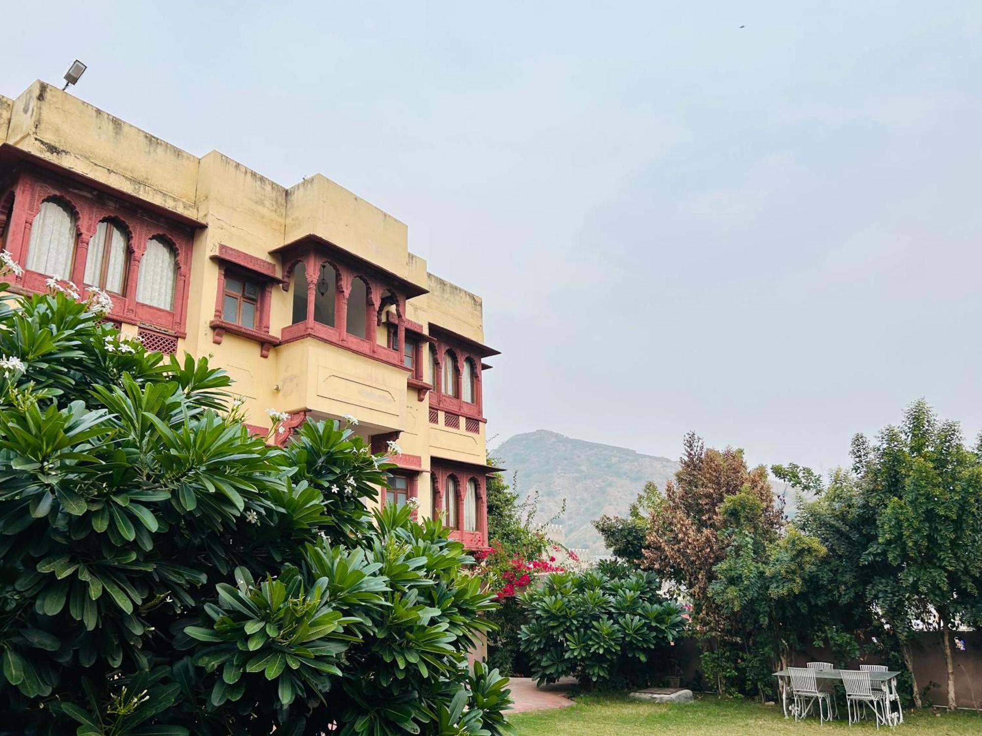 Adhbhut Hotel Jaipur Ngoại thất bức ảnh