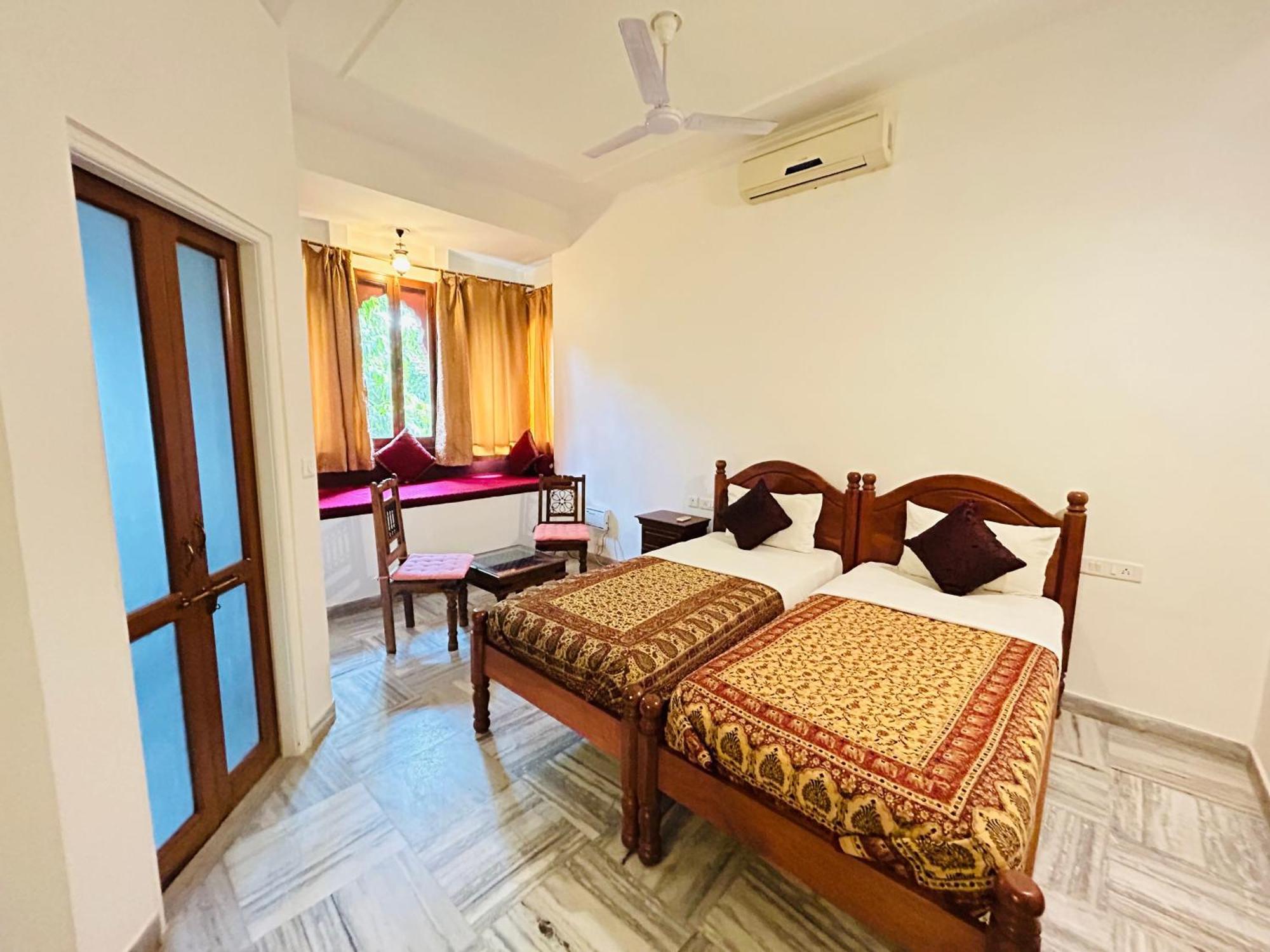 Adhbhut Hotel Jaipur Ngoại thất bức ảnh