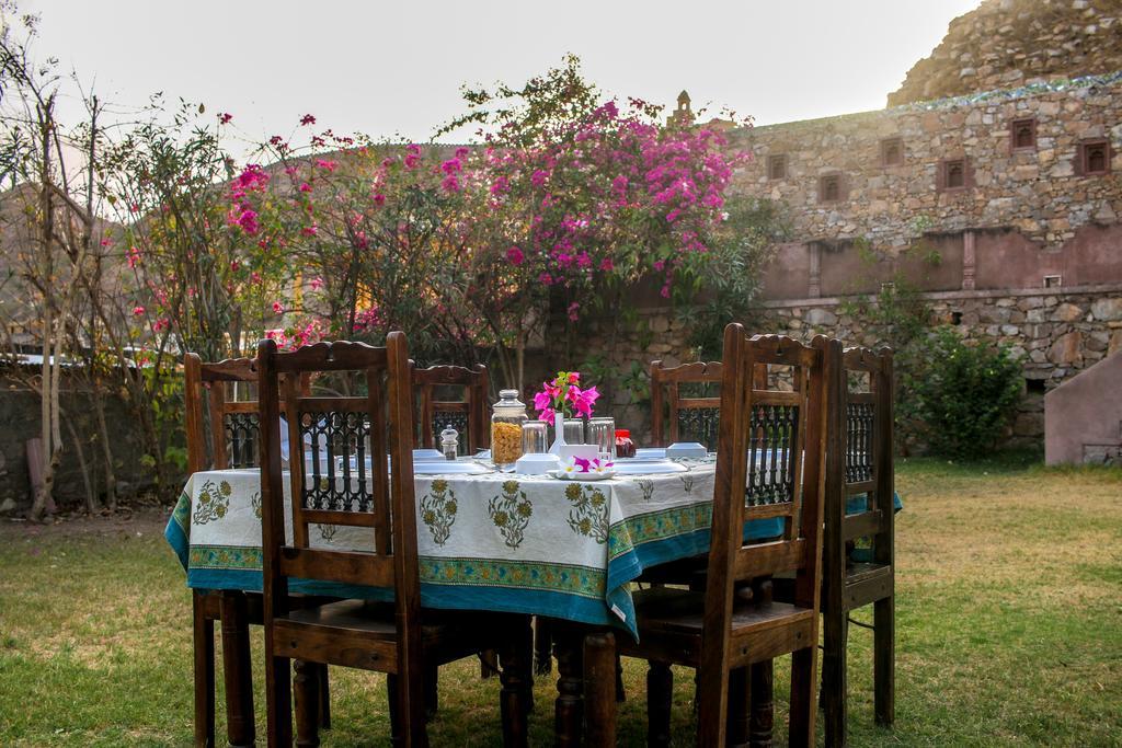 Adhbhut Hotel Jaipur Ngoại thất bức ảnh