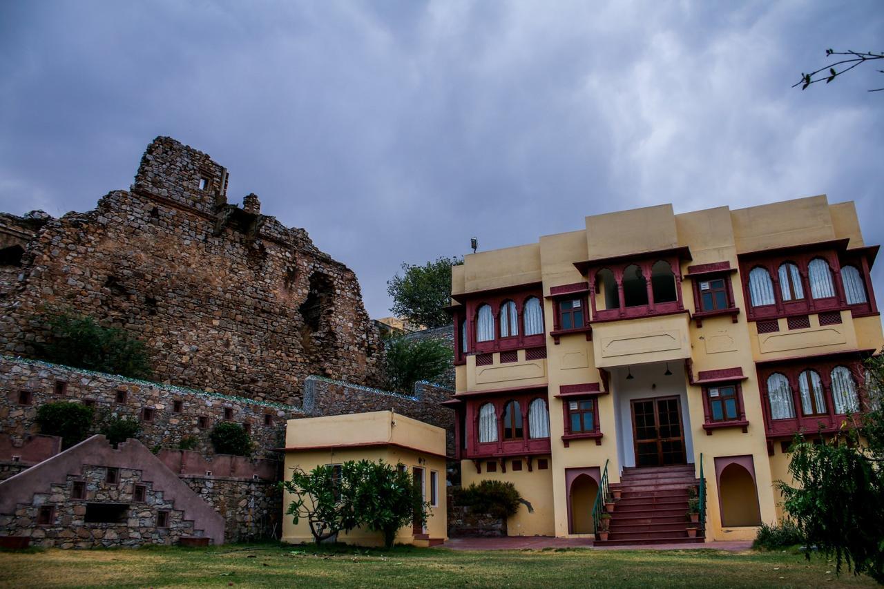 Adhbhut Hotel Jaipur Ngoại thất bức ảnh