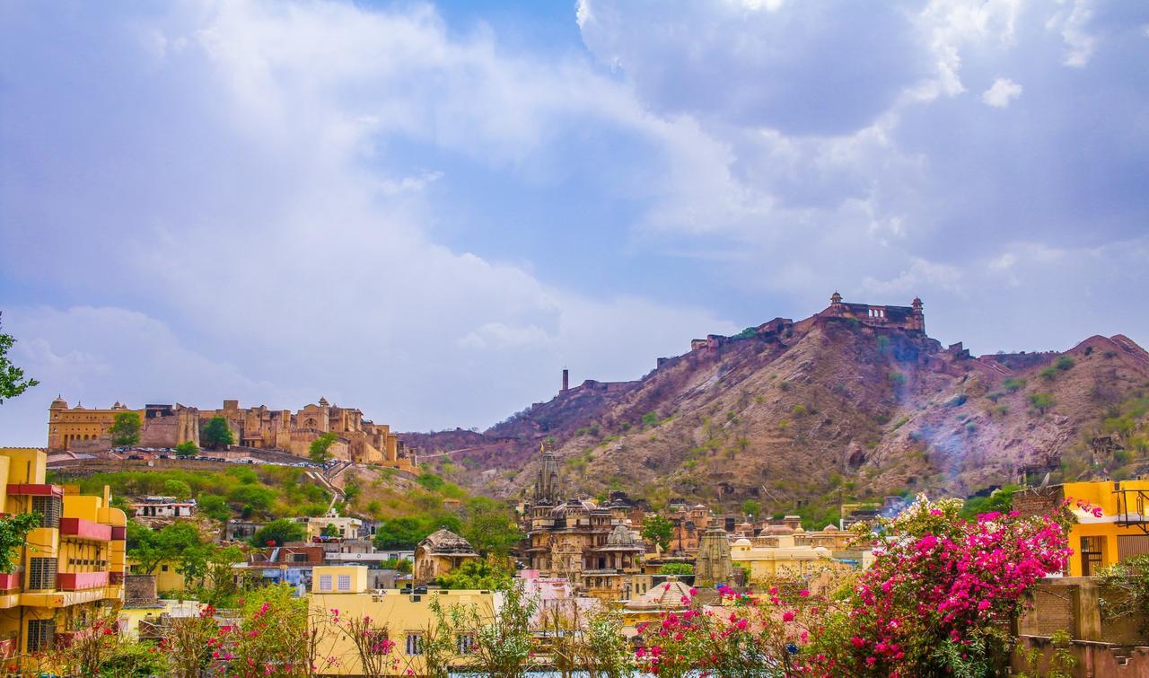 Adhbhut Hotel Jaipur Ngoại thất bức ảnh
