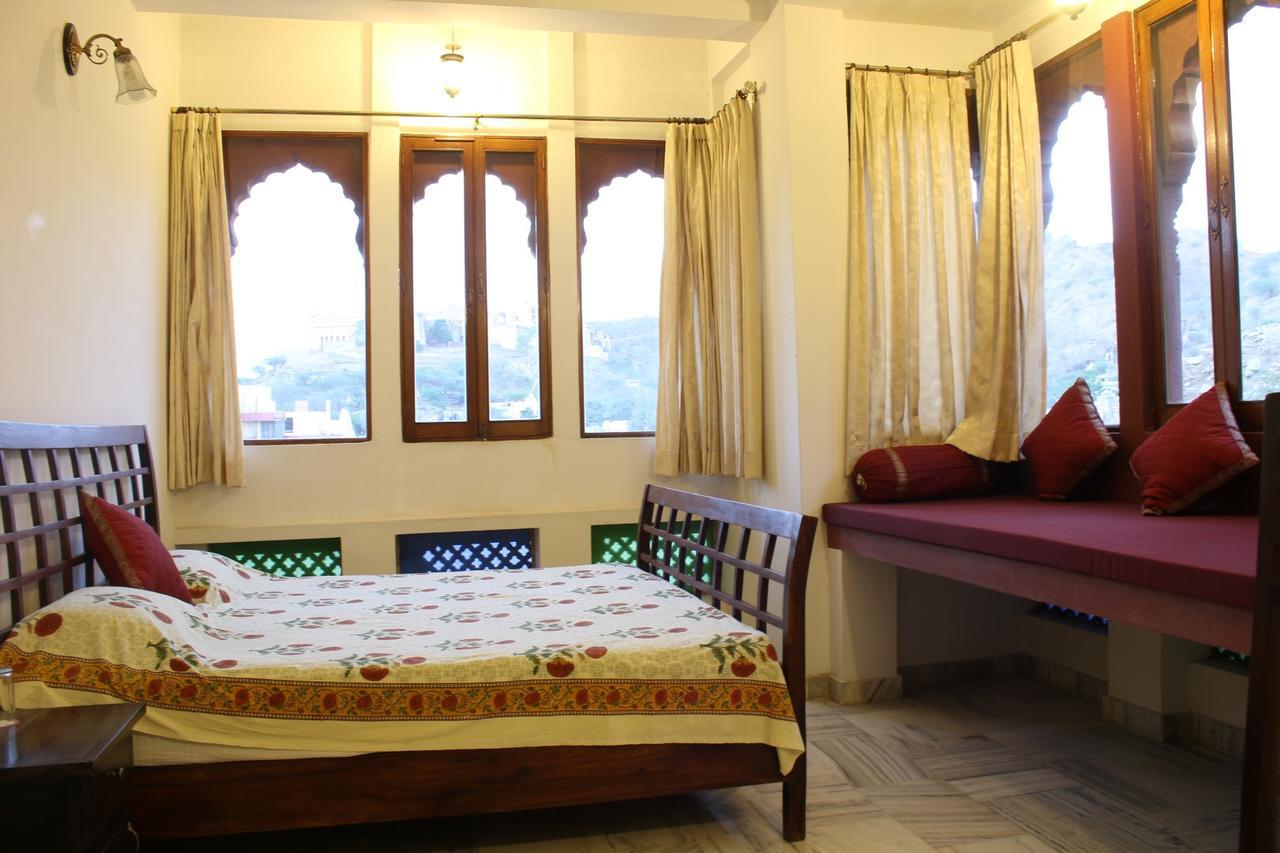 Adhbhut Hotel Jaipur Ngoại thất bức ảnh